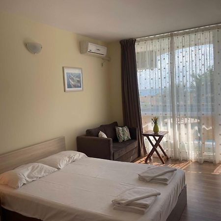 Rutland Sp Apartments Ravda ภายนอก รูปภาพ