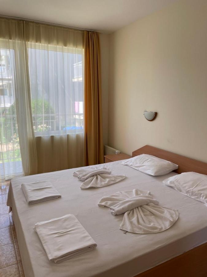 Rutland Sp Apartments Ravda ภายนอก รูปภาพ