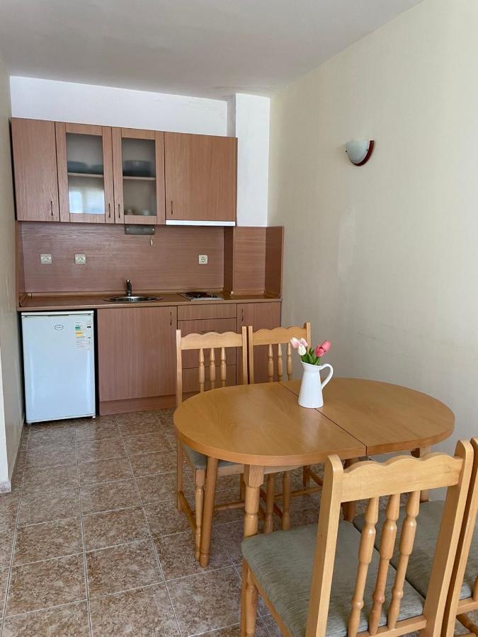 Rutland Sp Apartments Ravda ภายนอก รูปภาพ