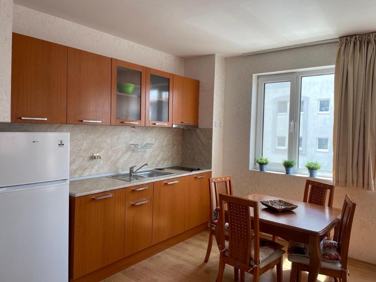 Rutland Sp Apartments Ravda ภายนอก รูปภาพ